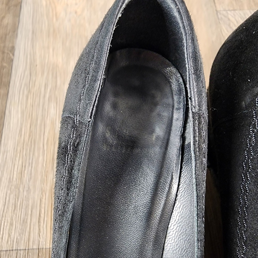 Stuart Weitzman‎ 7.5 Black Suede Tassel Wedge Loafers Classic Comfortable - Picture 9 of 13